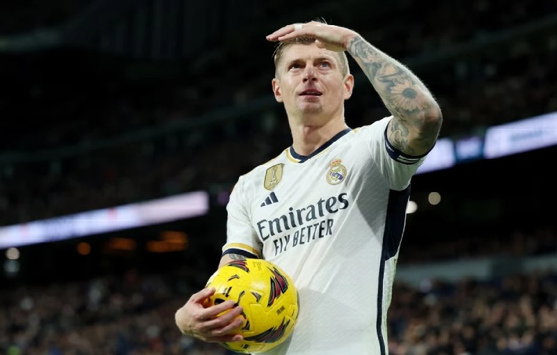 Tiền vệ Toni Kroos - Bậc thầy kiểm soát bóng người Đức